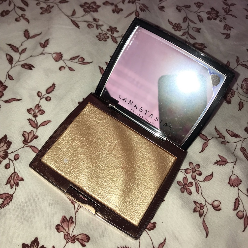 Amrezy highlighter ( discontinued)